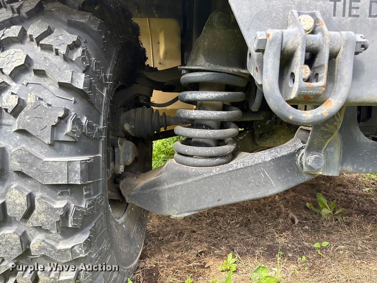 image for item FC5660 1987 AM General HMMWV SUV