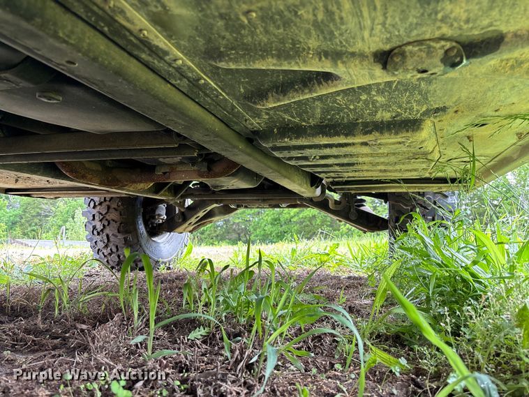 image for item FC5660 1987 AM General HMMWV SUV
