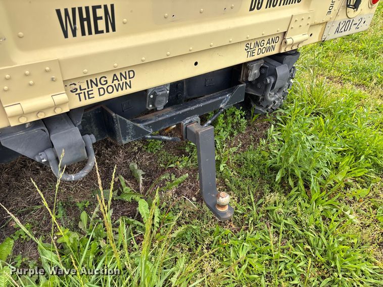 image for item FC5660 1987 AM General HMMWV SUV