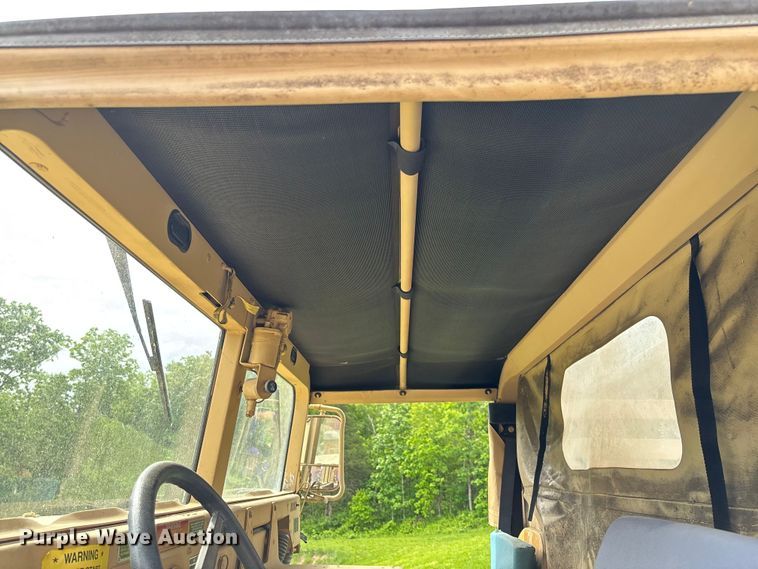 image for item FC5660 1987 AM General HMMWV SUV