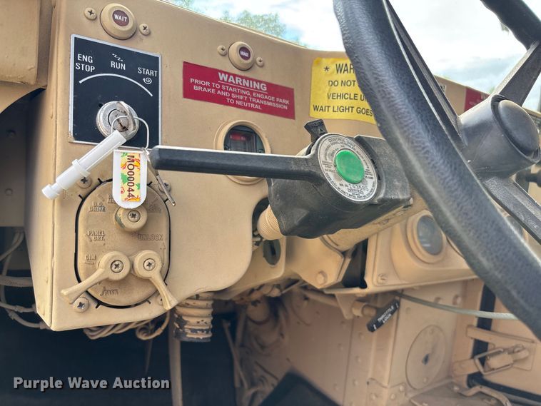 image for item FC5660 1987 AM General HMMWV SUV