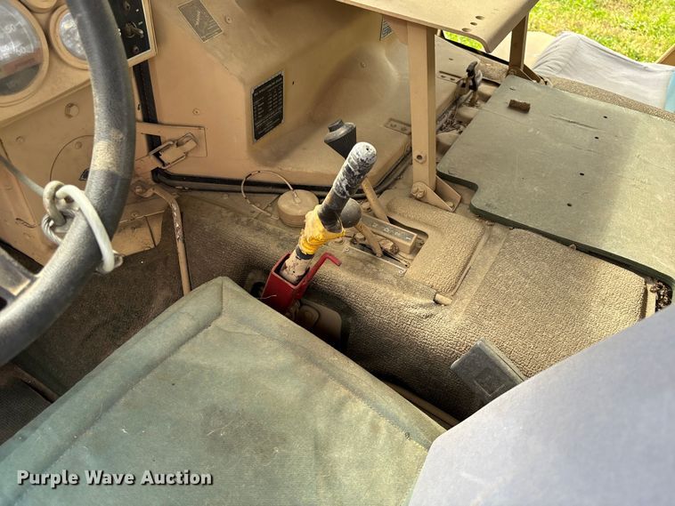 image for item FC5660 1987 AM General HMMWV SUV