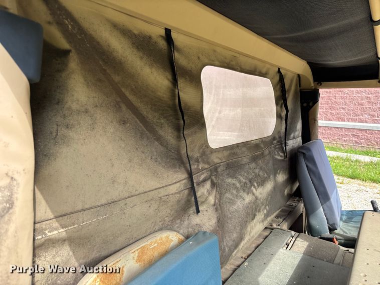 image for item FC5660 1987 AM General HMMWV SUV