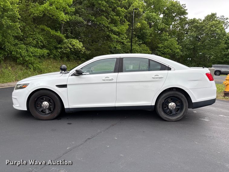 image for item FC5668 2014 Ford Taurus Police Interceptor 