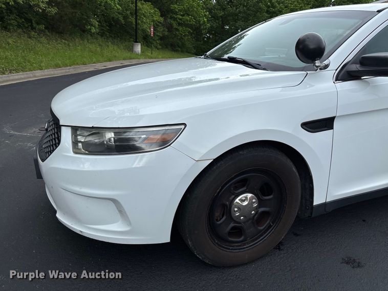 image for item FC5668 2014 Ford Taurus Police Interceptor 