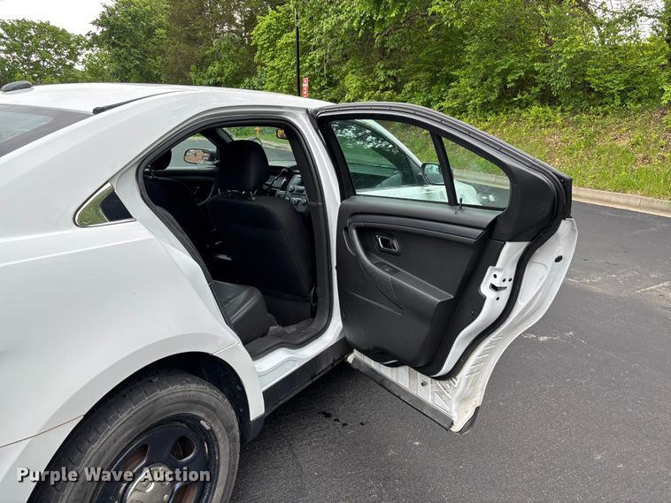 image for item FC5668 2014 Ford Taurus Police Interceptor 