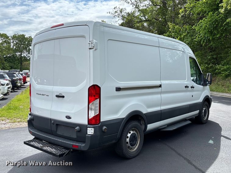 image for item FC5671 2017 Ford Transit 150 van