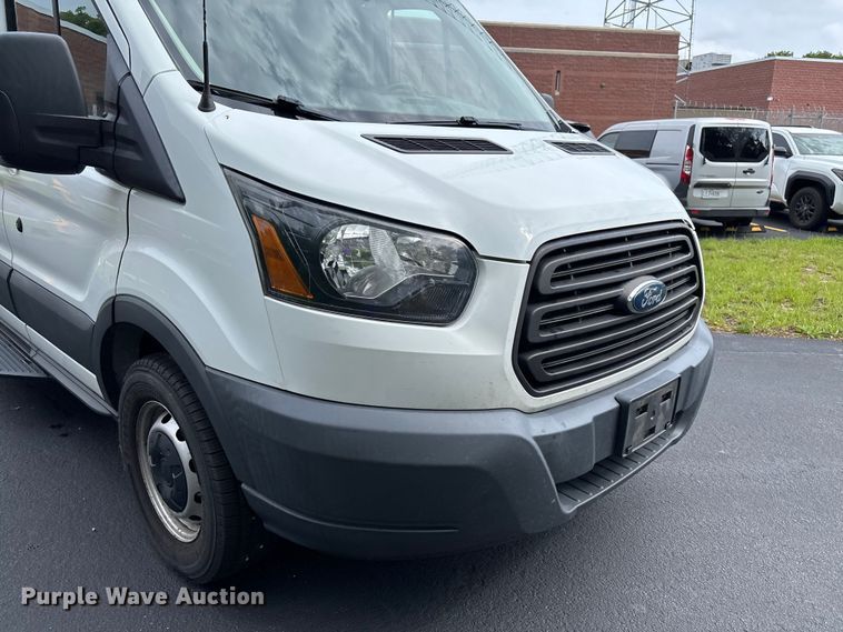 image for item FC5671 2017 Ford Transit 150 van