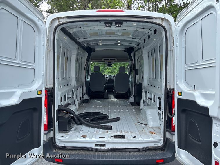 image for item FC5671 2017 Ford Transit 150 van