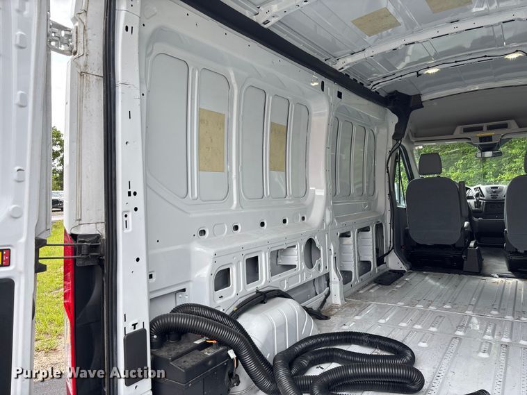 image for item FC5671 2017 Ford Transit 150 van