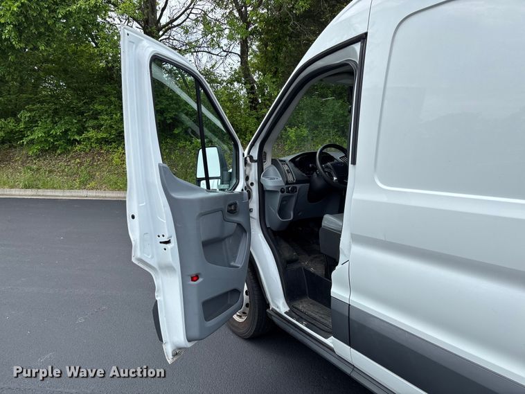 image for item FC5671 2017 Ford Transit 150 van