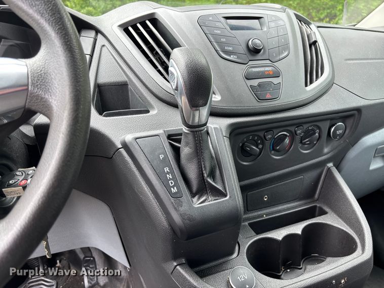 image for item FC5671 2017 Ford Transit 150 van