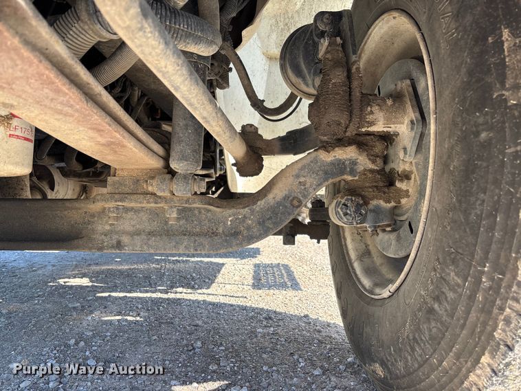 image for item FC5680 2014 International 4300 vacuum truck