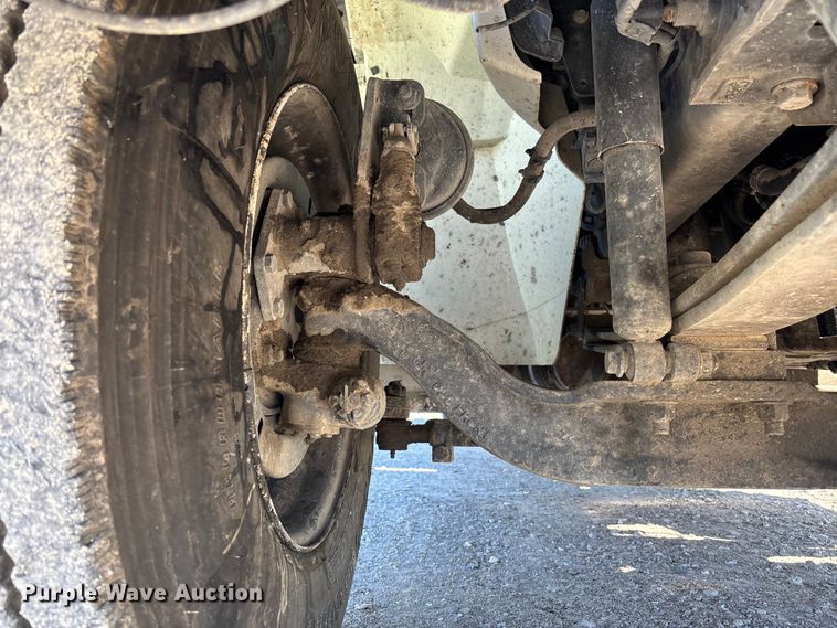 image for item FC5680 2014 International 4300 vacuum truck