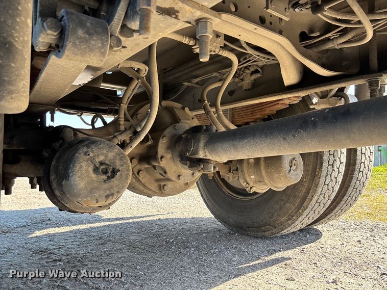 image for item FC5680 2014 International 4300 vacuum truck
