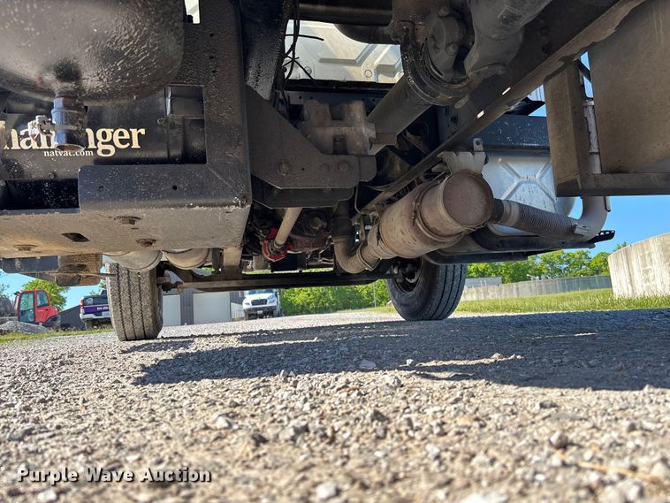 image for item FC5680 2014 International 4300 vacuum truck