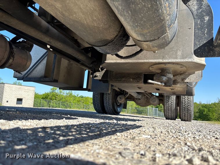 image for item FC5680 2014 International 4300 vacuum truck