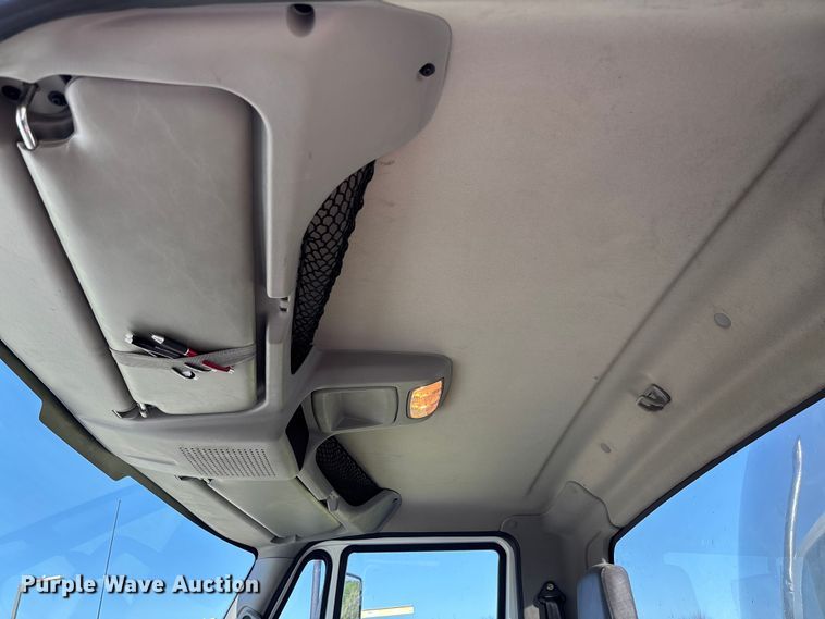 image for item FC5680 2014 International 4300 vacuum truck
