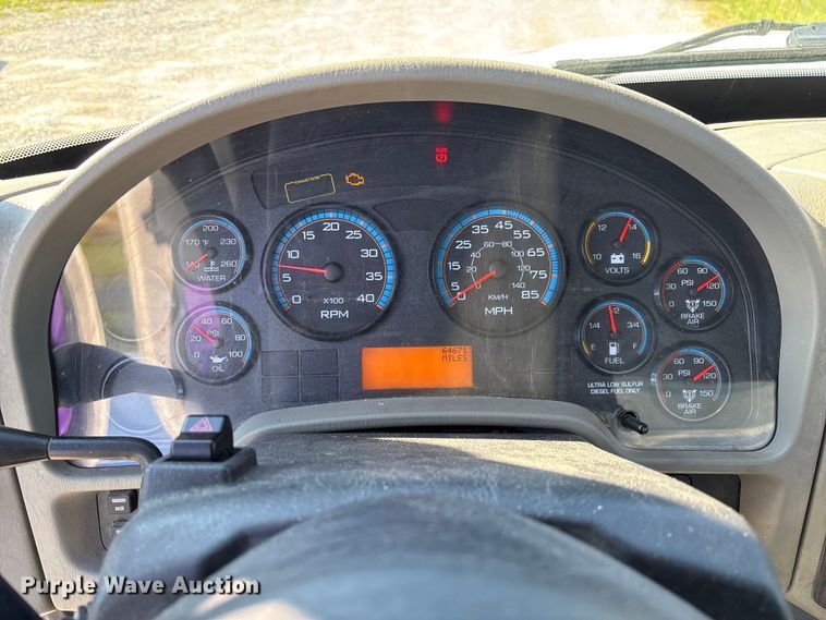 image for item FC5680 2014 International 4300 vacuum truck
