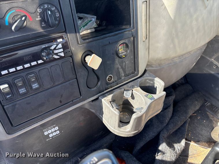image for item FC5680 2014 International 4300 vacuum truck