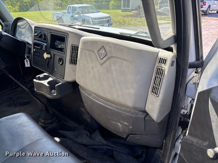 image for item FC5680 2014 International 4300 vacuum truck