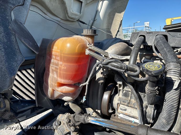 image for item FC5680 2014 International 4300 vacuum truck