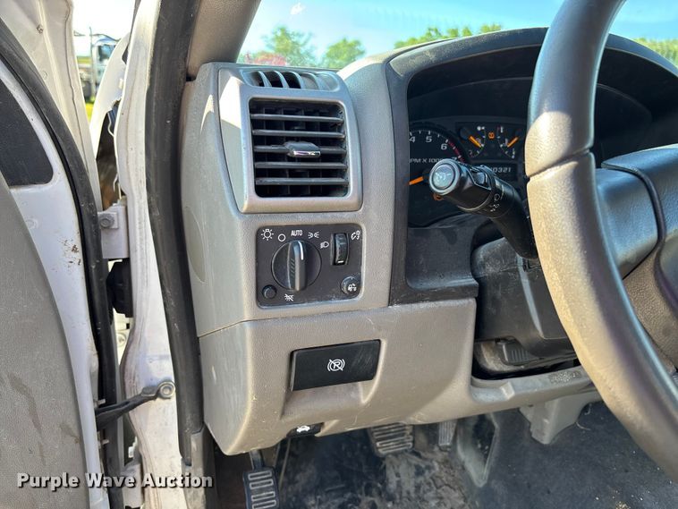 image for item FC5681 2008 Chevrolet Colorado Ext. Cab pickup truck
