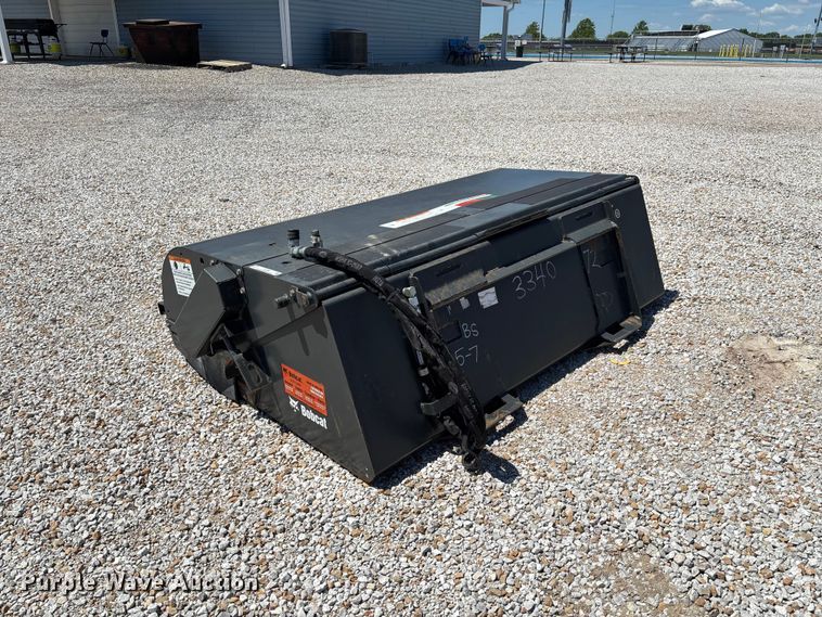 image for item FC5683 2014 Bobcat 72 sweeper skid steer sweeper