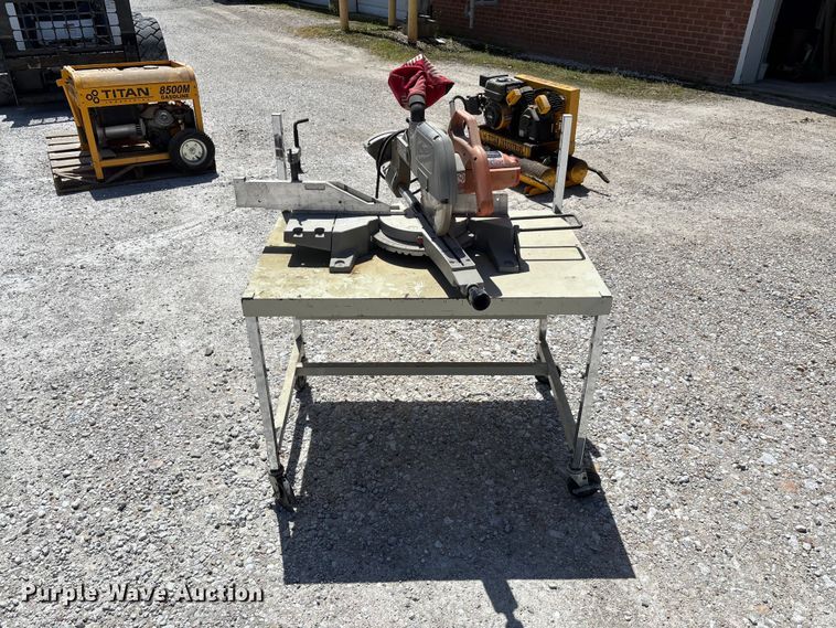 image for item FC5687 Milwaukee 10