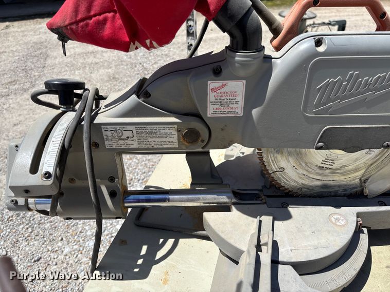 image for item FC5687 Milwaukee 10
