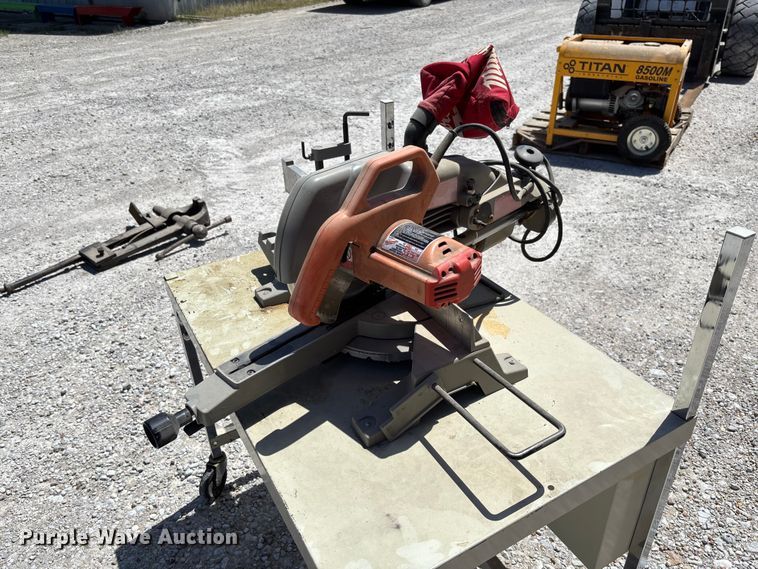 image for item FC5687 Milwaukee 10