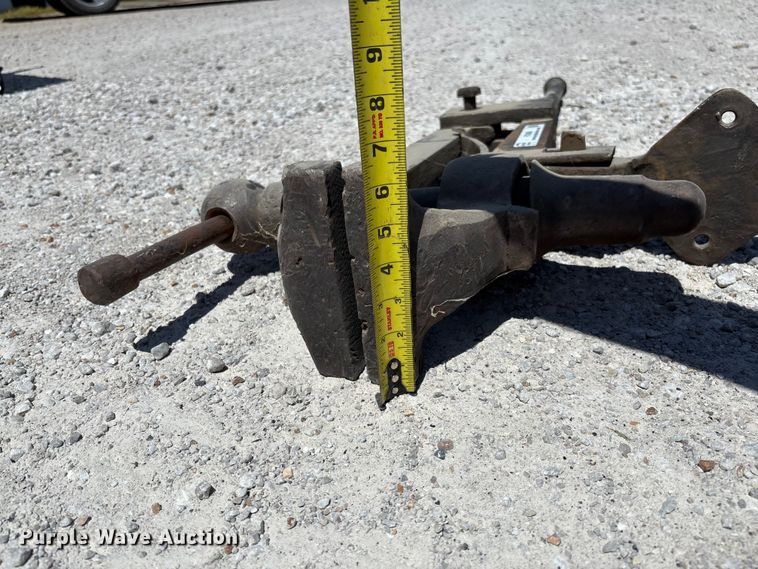 image for item FC5688 Vice clamp