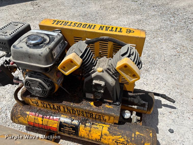 image for item FC5689 Titan generator