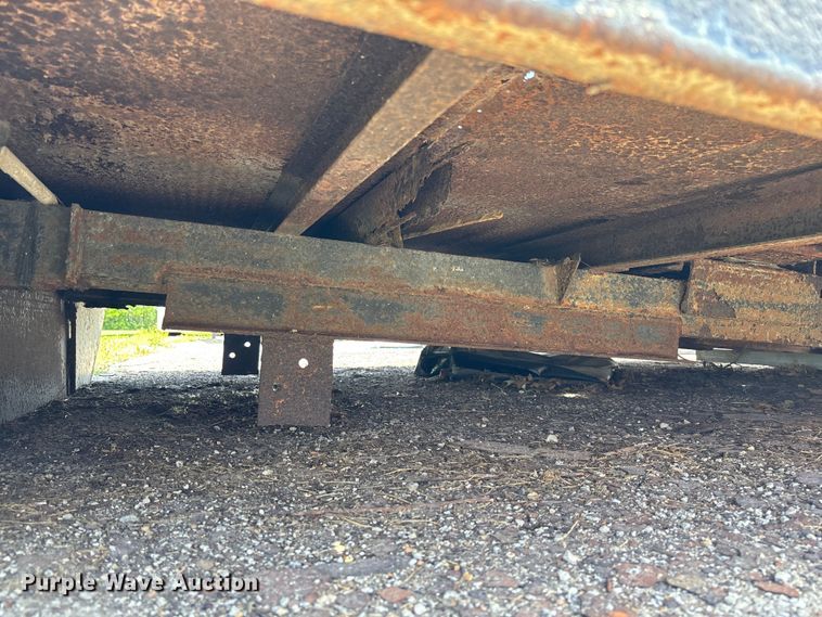 image for item FC5691 Flatbed