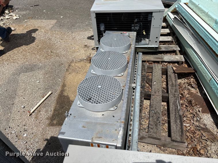 image for item FC5692 Walk-in freezer