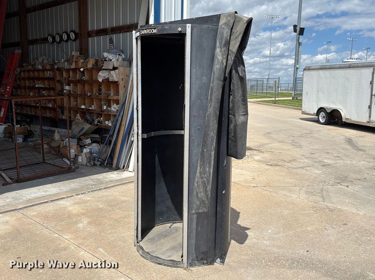 image for item FC5695 Film developing dark room booth