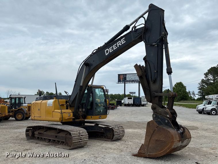 image for item FC5698 2013 John Deere 210G excavator
