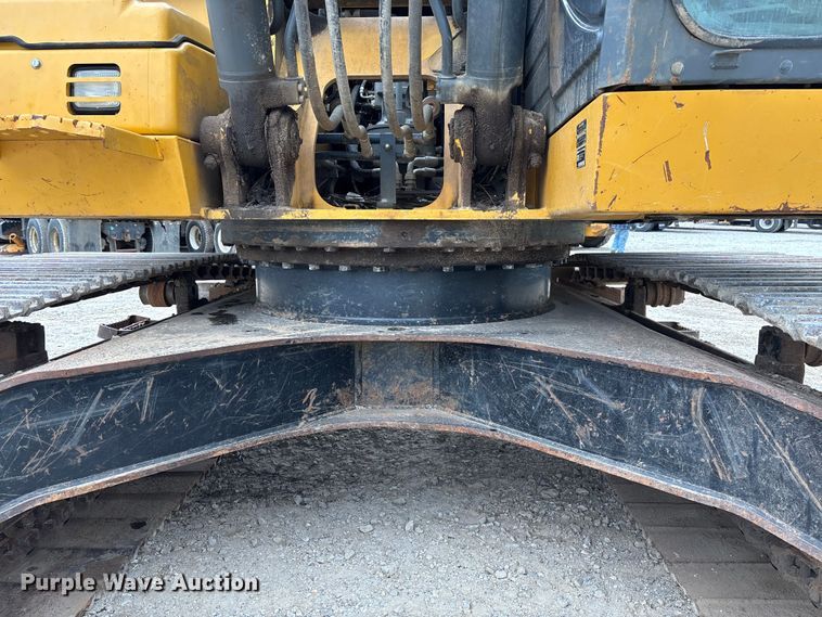image for item FC5698 2013 John Deere 210G excavator