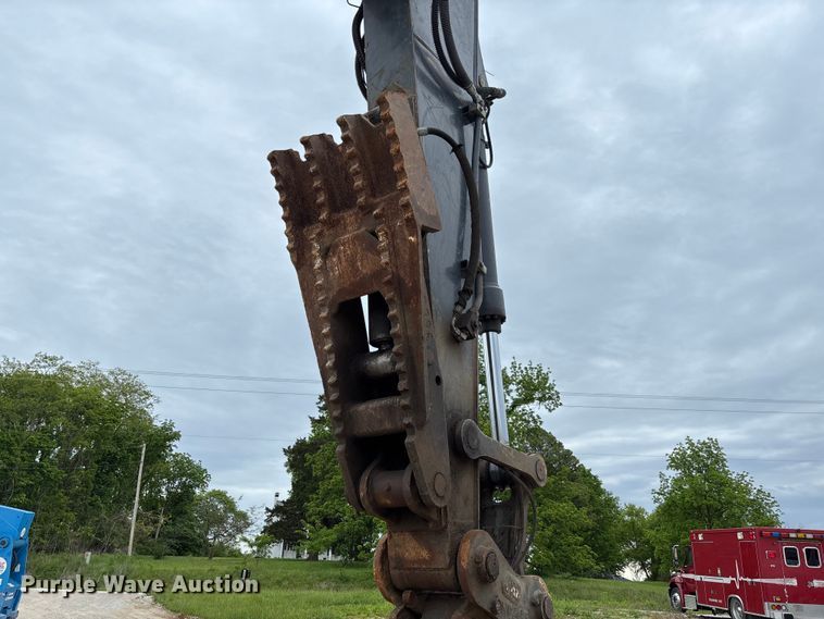 image for item FC5698 2013 John Deere 210G excavator