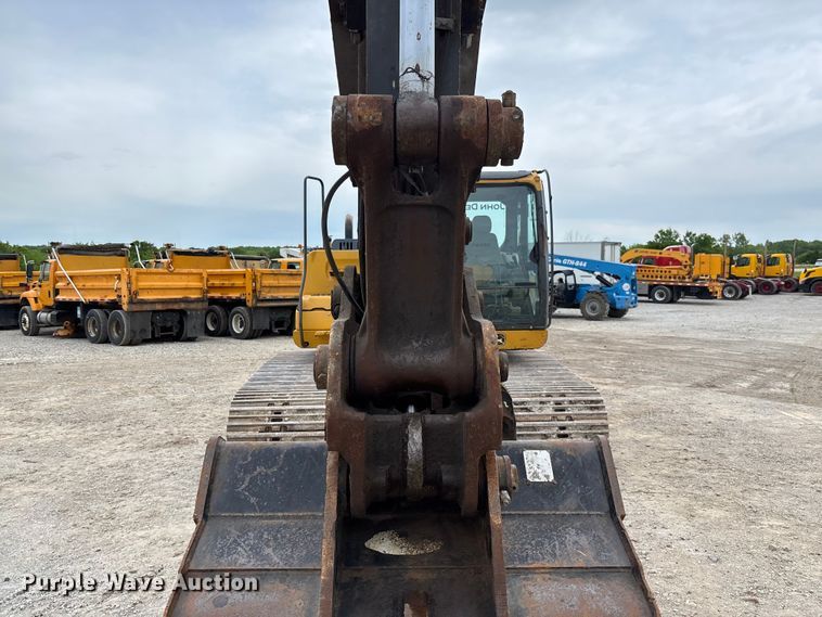 image for item FC5698 2013 John Deere 210G excavator