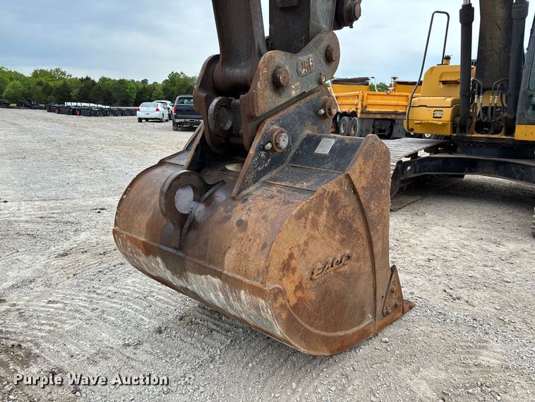 image for item FC5698 2013 John Deere 210G excavator