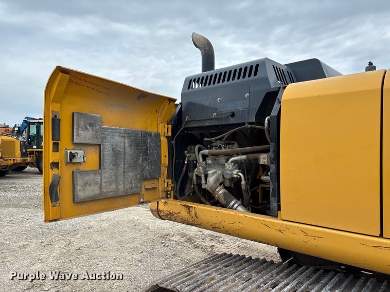 image for item FC5698 2013 John Deere 210G excavator