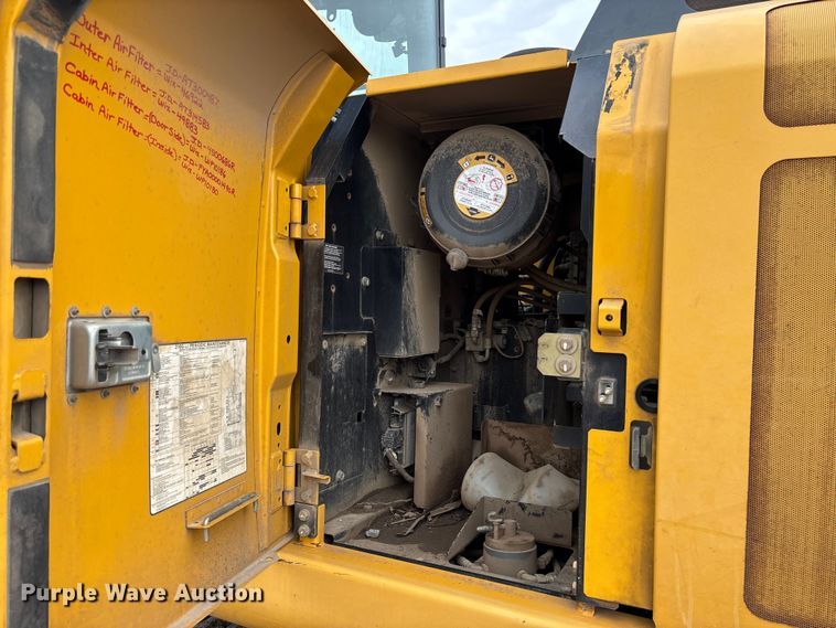 image for item FC5698 2013 John Deere 210G excavator