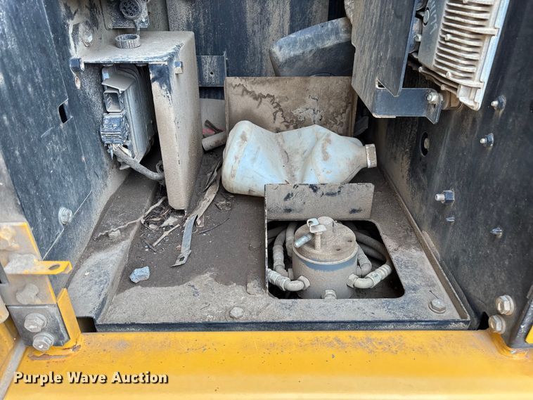 image for item FC5698 2013 John Deere 210G excavator