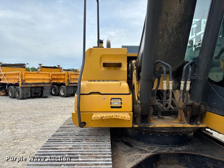 image for item FC5698 2013 John Deere 210G excavator
