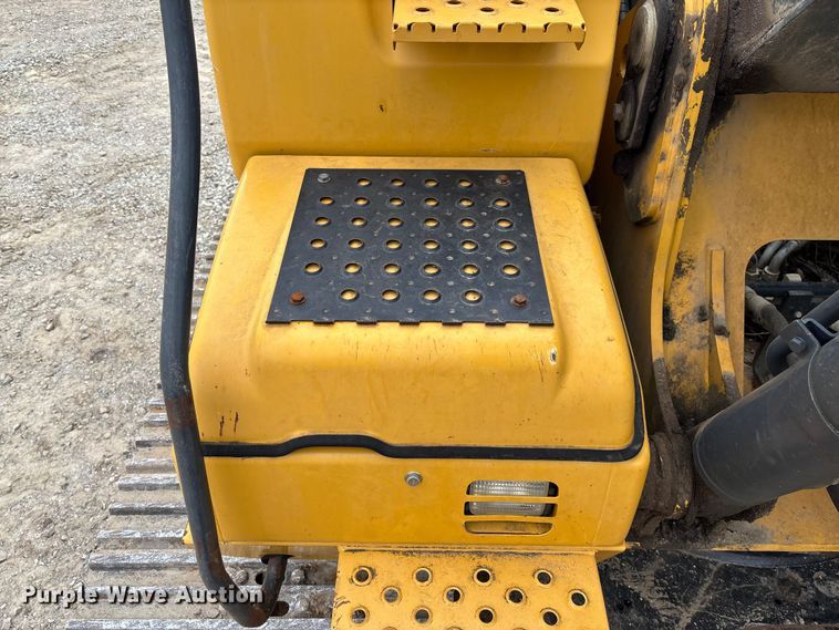 image for item FC5698 2013 John Deere 210G excavator