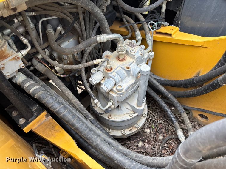 image for item FC5698 2013 John Deere 210G excavator