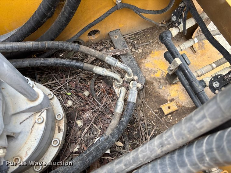image for item FC5698 2013 John Deere 210G excavator