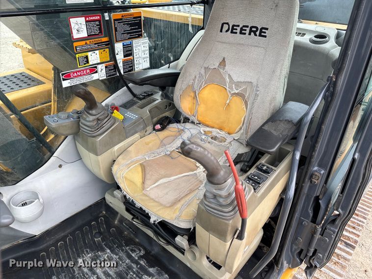 image for item FC5698 2013 John Deere 210G excavator