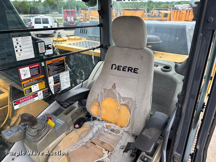 image for item FC5698 2013 John Deere 210G excavator